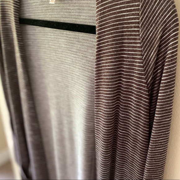 LuLaRoe Sarah duster XS - Picture 1 of 6